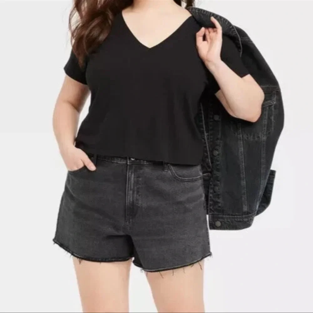 Universal Thread Women's High-rise 90's Cutoff Jean Shorts Black Size 8